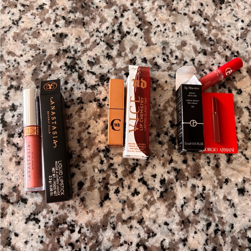 Lipstick sample bundle